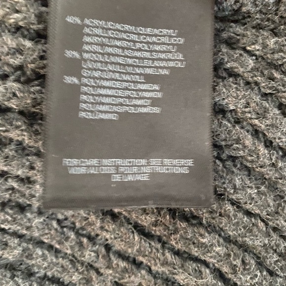 Mexx Charcoal Gray Fringed Cardigan Sweater size Small - Picture 7 of 8